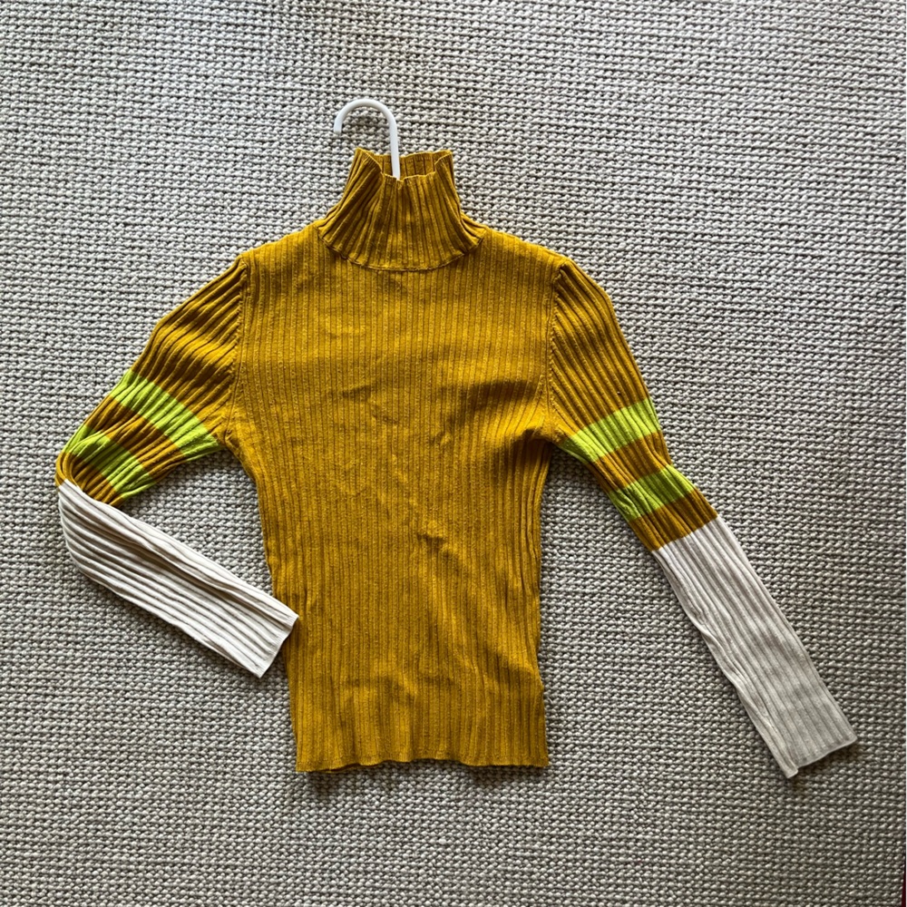 Urban Outfitters Retro Ribbed Turtleneck